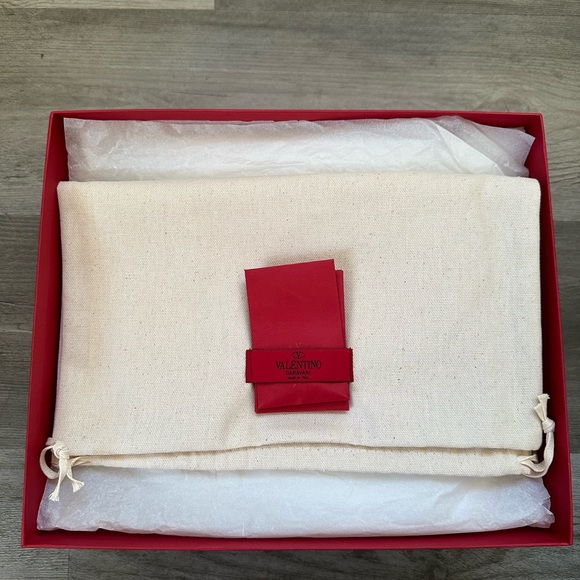 Valentino Garavani Rockstud Patent Leather Slings size 39 Preowned - Picture 2 of 13